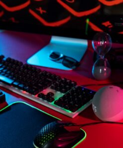 طاولات وكراسي الالعاب